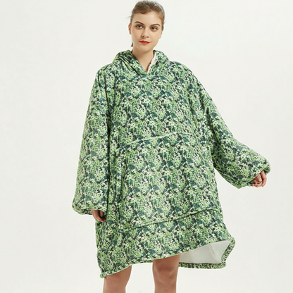 Green Camo ArcticLuxe™ – Premium Heavyweight Wearable Blanket Hoodie